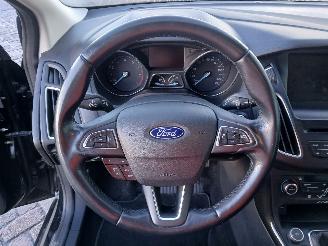 Ford Focus Focus 3 Hatchback 1.0 Ti-VCT EcoBoost 12V 125 (M1DA(Euro 5)) [92kW]  (=
02-2012/05-2018) picture 19