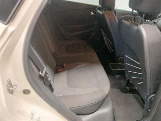 Renault Captur Captur (2R) SUV 0.9 Energy TCE 12V (H4B-400(H4B-A4)) [66kW]  (06-2013/=
=2E..) picture 10