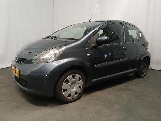 Toyota Aygo Aygo (B10) Hatchback 1.0 12V VVT-i (1KR-FE) [50kW]  (07-2005/05-2014) picture 3