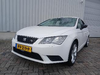 Schadeauto Seat Leon Leon (5FB) Hatchback 5-drs 1.6 TDI 16V (CLHB(Euro 5)) [66kW]  (11-2012=
/08-2018) 2014/5