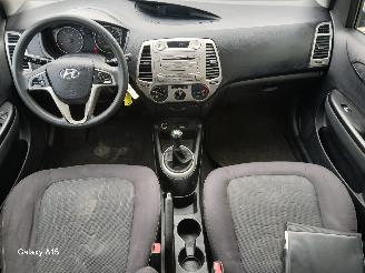 Hyundai I-20 i20 Hatchback 1.2i 16V (G4LA) [57kW]  (09-2008/12-2012) picture 10