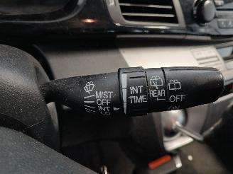 Honda Fr-v FR-V (BE) MPV 1.7 16V (D17A2) [92kW]  (02-2005/12-2006) picture 16