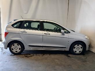 Honda Fr-v FR-V (BE) MPV 1.7 16V (D17A2) [92kW]  (02-2005/12-2006) picture 7