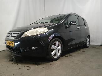 Honda Fr-v FR-V (BE) MPV 2.0 16V (K20A9) [110kW]  (02-2005/12-2006) picture 3