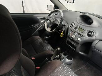 Toyota Yaris Yaris (P1) Hatchback 1.5 T Sport 16V VVT-i (1NZFE) [78kW]  (04-2001/09=
-2005) picture 9