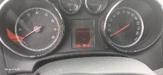 Opel Astra Astra J (PC6/PD6/PE6/PF6) Hatchback 5-drs 1.4 Turbo 16V (A14NET(Euro 5=
)) [103kW]  (12-2009/10-2015) picture 2