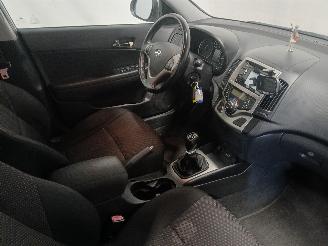 Hyundai I-30 i30 (FD) Hatchback 1.6 CVVT 16V (G4FC-G) [93kW]  (02-2008/11-2011) picture 9