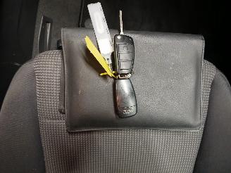 Audi A3 A3 Sportback (8PA) Hatchback 5-drs 1.8 TFSI 16V (BYT) [118kW]  (11-200=
6/03-2013) picture 21