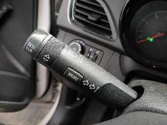 Opel Karl Karl Hatchback 5-drs 1.0 12V (B10XE(Euro 6)) [55kW]  (01-2015/03-2019)= picture 13