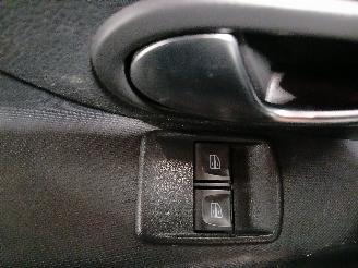 Dacia Logan Logan MCV II/Sandero Wagon (7S) Combi 0.9 TCE 12V (H4B-408(H4B-B4)) [6=
6kW]  (02-2013/...) picture 13