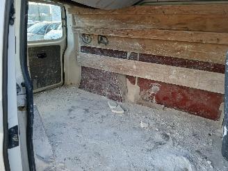 Volkswagen Transporter Transporter T5 Van 2.5 TDi (BNZ) [96kW]  (04-2003/11-2009) picture 15