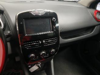 Renault Clio Clio IV (5R) Hatchback 5-drs 0.9 Energy TCE 90 12V (H4B-400(H4B-A4)) [=
66kW]  (11-2012/08-2021) picture 16