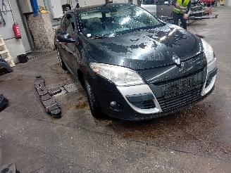 Renault Mégane Megane III Coupe (DZ) Hatchback 3-drs 1.4 16V TCe 130 (H4J-700(H4J-A7)=
) [96kW]  (04-2009/02-2016) picture 4