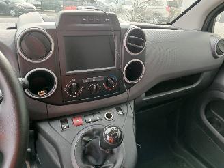 Peugeot Partner Partner (GC/GF/GG/GJ/GK) Van 1.6 BlueHDi 100 (DV6FD(BHY)) [73kW]  (04-=
2015/12-2018) picture 13