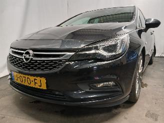 krockskadad bil auto Opel Astra Astra K Sports Tourer Combi 1.6 CDTI 136 16V (B16DTH(Euro 6)) [100kW] =
 (11-2015/12-2022) 2016/9