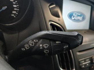 Ford Focus Focus 3 Wagon Combi 1.0 Ti-VCT EcoBoost 12V 100 (M2DC) [74kW]  (02-201=
2/05-2018) picture 15