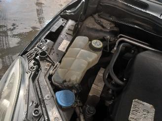 Volvo V-40 V40 (MV) Hatchback 5-drs 1.6 D2 (D4162T) [84kW]  (03-2012/12-2016) picture 28