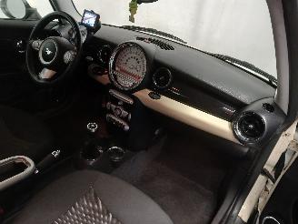Mini Mini Mini (R56) Hatchback 1.6 16V One (N16-B16A) [72kW]  (03-2010/11-2013) picture 8