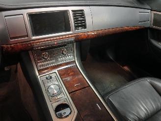 Jaguar XF XF (CC9) Sedan 2.7 D V6 24V (7G(AJ-TDV6)) [152kW]  (03-2008/04-2015) picture 16