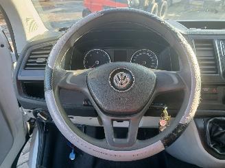 Volkswagen Transporter Transporter/Caravelle T6 Bus 2.0 TDI DRF (CXGB) [75kW]  (04-2015/12-20=
19) picture 17