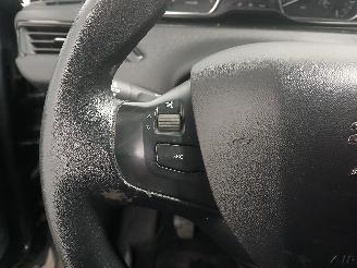 Peugeot 208 208 I (CA/CC/CK/CL) Hatchback 1.2 Vti 12V PureTech 82 (EB2F(HMZ)) [60k=
W]  (03-2012/12-2019) picture 17