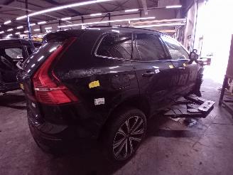 Volvo Xc-60 XC60 II (UZ) SUV 2.0 T6 16V Plug-in Hybrid AWD (B4204T46) [250kW]  (04=
-2021/...) picture 3