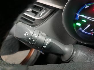 Toyota C-HR C-HR (X1,X5) SUV 1.8 16V Hybrid (2ZRFXE) [90kW]  (10-2016/...) picture 14