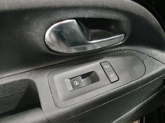 Volkswagen Up! Up! (121) Hatchback 1.0 12V 60 (CHYA) [44kW]  (08-2011/08-2020) picture 12