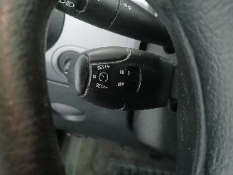 Peugeot Partner Partner Combispace MPV 1.6 16V (TU5JP4(NFU)) [80kW]  (07-2001/03-2008)= picture 14