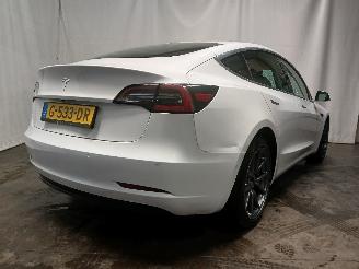 Tesla Model 3 Model 3 Sedan Long Range 72kWh (3D6) [192kW]  (01-2017/...) picture 4