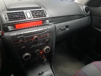 Mazda 3 3 Sport (BK) Hatchback 2.0i 16V (LF72) [110kW]  (10-2003/12-2009) picture 16