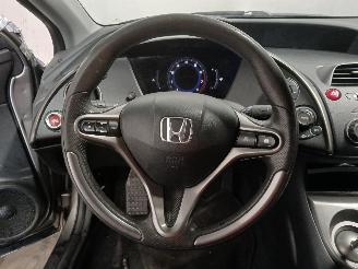 Honda Civic Civic (FK/FN) Hatchback 1.4i Type S 16V (L13Z1) [73kW]  (10-2008/01-20=
12) picture 17