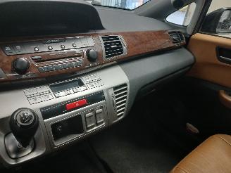 Honda Fr-v FR-V (BE) MPV 2.0 16V (K20A9) [110kW]  (02-2005/12-2006) picture 16