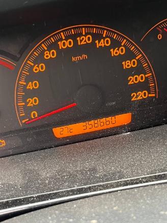 Honda Fr-v FR-V (BE) MPV 1.7 16V (D17A2) [92kW]  (02-2005/12-2006) picture 2