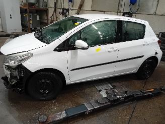 demontáž osobní automobily Toyota Yaris Yaris III (P13) Hatchback 1.0 12V VVT-i (1KR-FE) [51kW]  (12-2010/09-2=
020) 2013/11