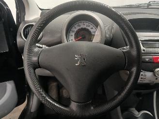 Peugeot 107 107 Hatchback 1.0 12V (384F(1KR)) [50kW]  (06-2005/05-2014) picture 13