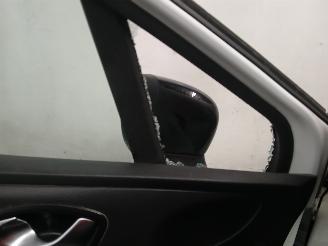 Renault Clio Clio IV Estate/Grandtour (7R) Combi 5-drs 1.5 Energy dCi 90 FAP (K9K-6=
08(K9K-B6)) [66kW]  (11-2012/08-2021) picture 21