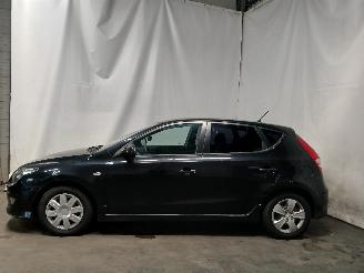 Hyundai I-30 i30 (FD) Hatchback 1.4 CVVT 16V (G4FA) [77kW]  (10-2007/11-2011) picture 4