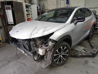 Auto da rottamare Lexus NX NX I (Z1) SUV 300h 2.5 16V 4x4 (2ARFXE) [145kW]  (07-2014/...) 2016/3