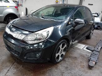 demontáž osobní automobily Kia Rio Rio III (UB) Hatchback 1.2 CVVT 16V (G4LA5) [63kW]  (09-2011/12-2017) 2011/10