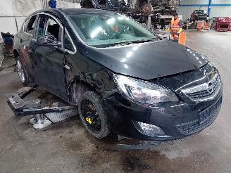 Opel Astra Astra J (PC6/PD6/PE6/PF6) Hatchback 5-drs 1.4 Turbo 16V (A14NET(Euro 5=
)) [103kW]  (12-2009/10-2015) picture 2