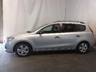 Hyundai I-30 i30 Crosswagon (WWH) Combi 1.4 CVVT 16V (G4FA) [80kW]  (11-2009/06-201=
2) picture 5