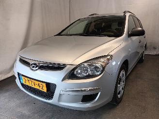 krockskadad bil auto Hyundai I-30 i30 Crosswagon (WWH) Combi 1.4 CVVT 16V (G4FA) [80kW]  (11-2009/06-201=
2) 2010/2