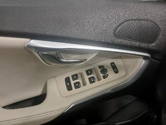 Volvo V-40 V40 (MV) Hatchback 5-drs 1.6 D2 (D4162T) [84kW]  (03-2012/12-2016) picture 13