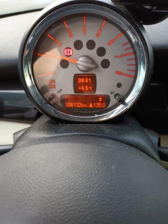 Mini Mini Mini (R56) Hatchback 1.6 16V One (N16-B16A) [72kW]  (03-2010/11-2013) picture 2
