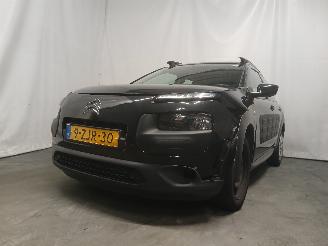 krockskadad bil auto Citroën C4 C4 Cactus (0B/0P) Hatchback 5-drs 1.2 PureTech 82 12V (EB2F(HMZ)) [60k=
W]  (09-2014/...) 2015/2