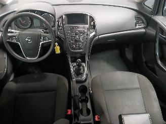 Opel Astra Astra J Sports Tourer (PD8/PE8/PF8) Combi 1.4 Turbo 16V (A14NEL(Euro 5=
)) [88kW]  (10-2010/10-2015) picture 11