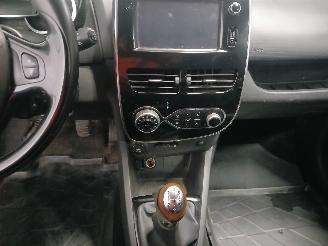 Renault Clio Clio IV Estate/Grandtour (7R) Combi 5-drs 1.5 Energy dCi 90 FAP (K9K-6=
08(K9K-B6)) [66kW]  (11-2012/08-2021) picture 17