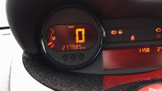 Renault Twingo Twingo II (CN) Hatchback 3-drs 1.2 16V (D4F-764(D4F-E7)) [55kW]  (03-2=
007/09-2014) picture 2