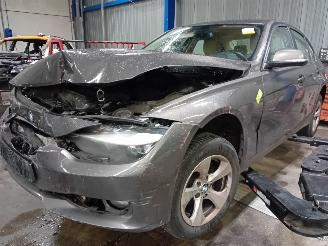 Démontage voiture BMW 3-serie 3 serie (F30) Sedan 320d 2.0 16V EfficientDynamicsEdition (N47-D20C) [=
120kW]  (11-2011/10-2018) 2012/5